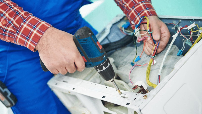 Yenimahalle Ferroli Ferroli çamaşır makinesi kart tamiri – Su almama arızası orijinal parça ile giderildi. - Teknik servis örneği